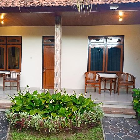 Kusnadi Hotel Legian  Exterior photo